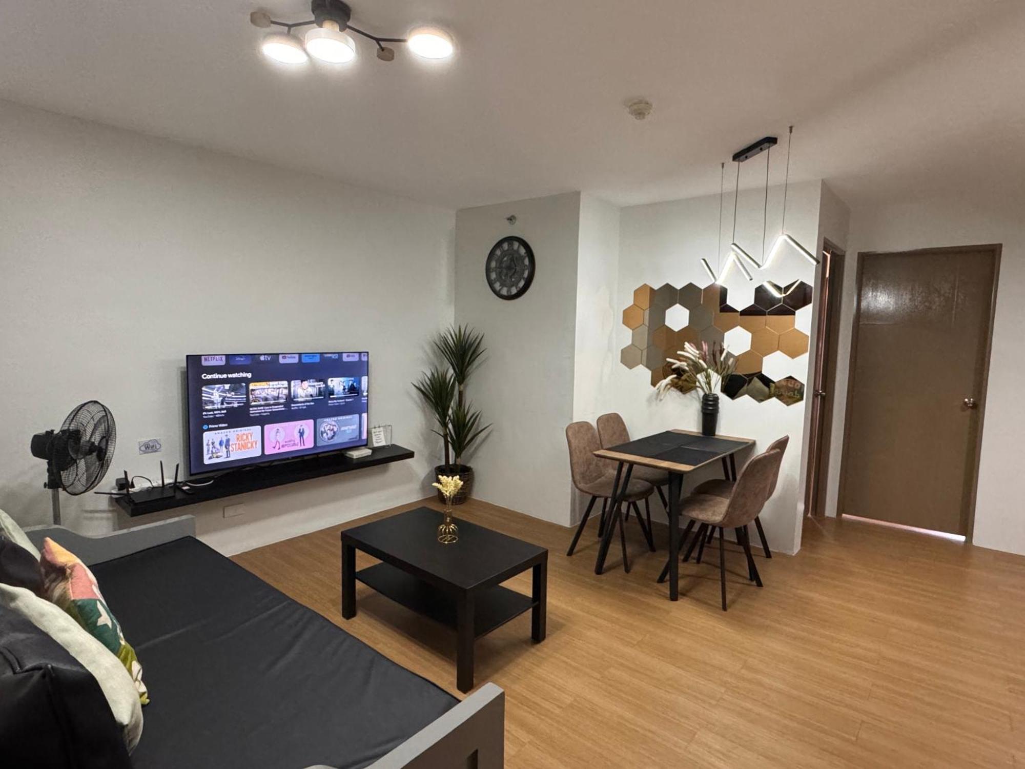 Cozyvilla At Pine Suites Tagaytay 2Br Or Studio With Free Parking 2Br In Basement Parking And Studio In Offsite Parking Tagaytay City Esterno foto