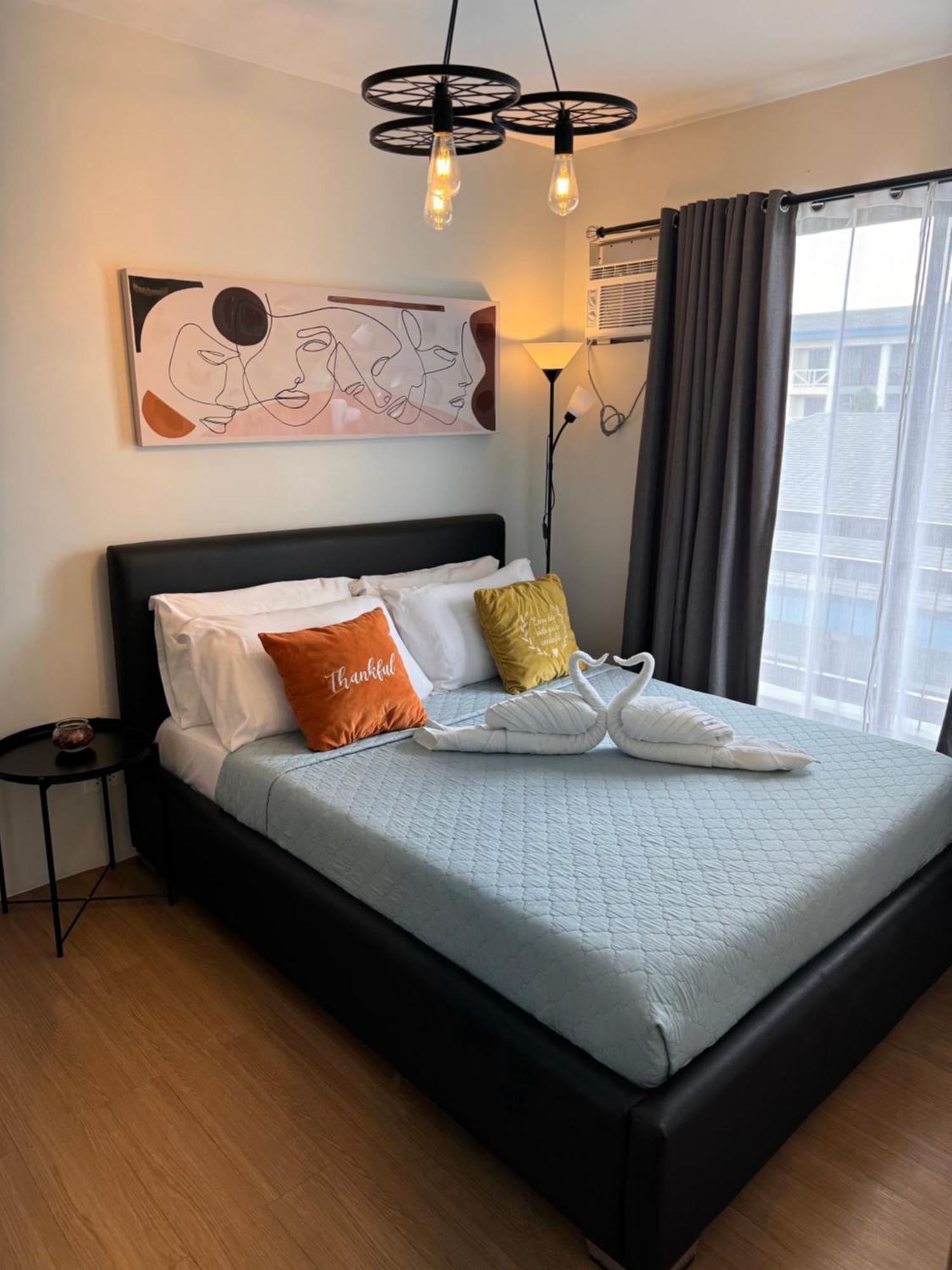 Cozyvilla At Pine Suites Tagaytay 2Br Or Studio With Free Parking 2Br In Basement Parking And Studio In Offsite Parking Tagaytay City Esterno foto