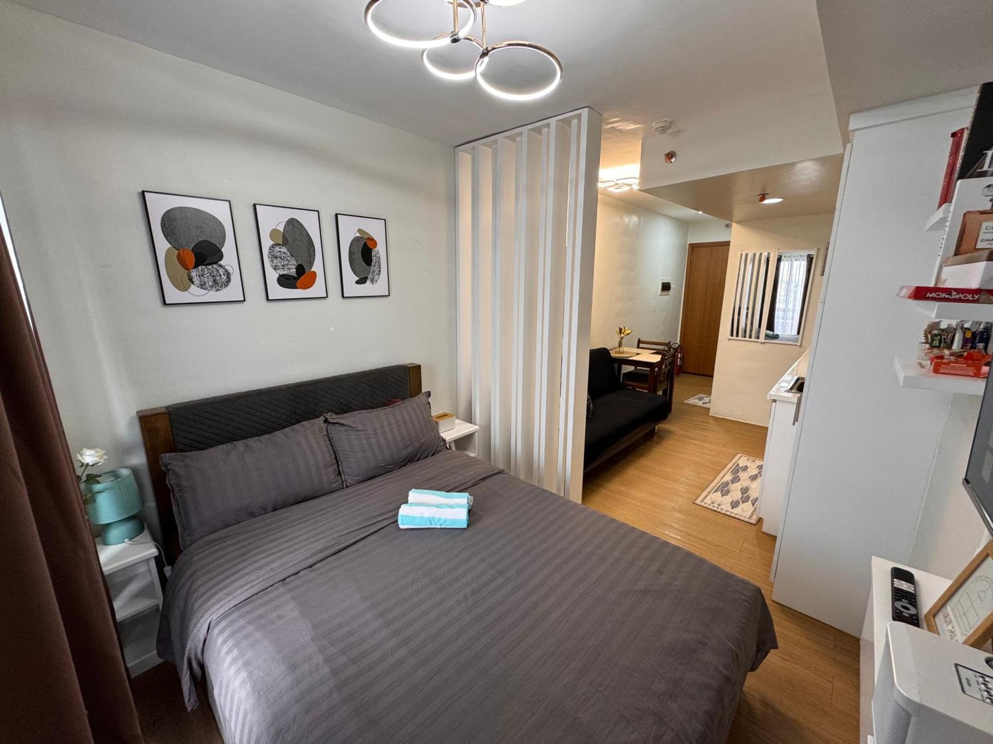 Cozyvilla At Pine Suites Tagaytay 2Br Or Studio With Free Parking 2Br In Basement Parking And Studio In Offsite Parking Tagaytay City Esterno foto