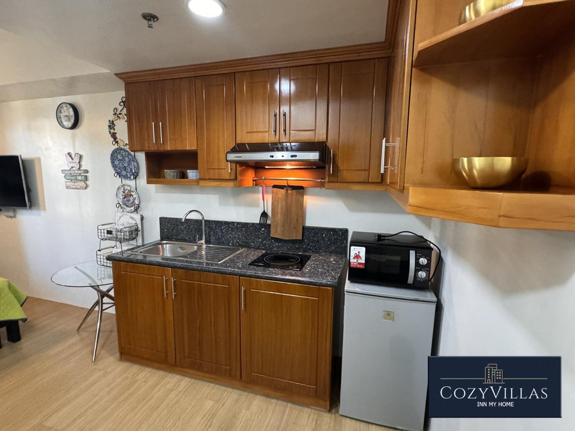 Cozyvilla At Pine Suites Tagaytay 2Br Or Studio With Free Parking 2Br In Basement Parking And Studio In Offsite Parking Tagaytay City Esterno foto